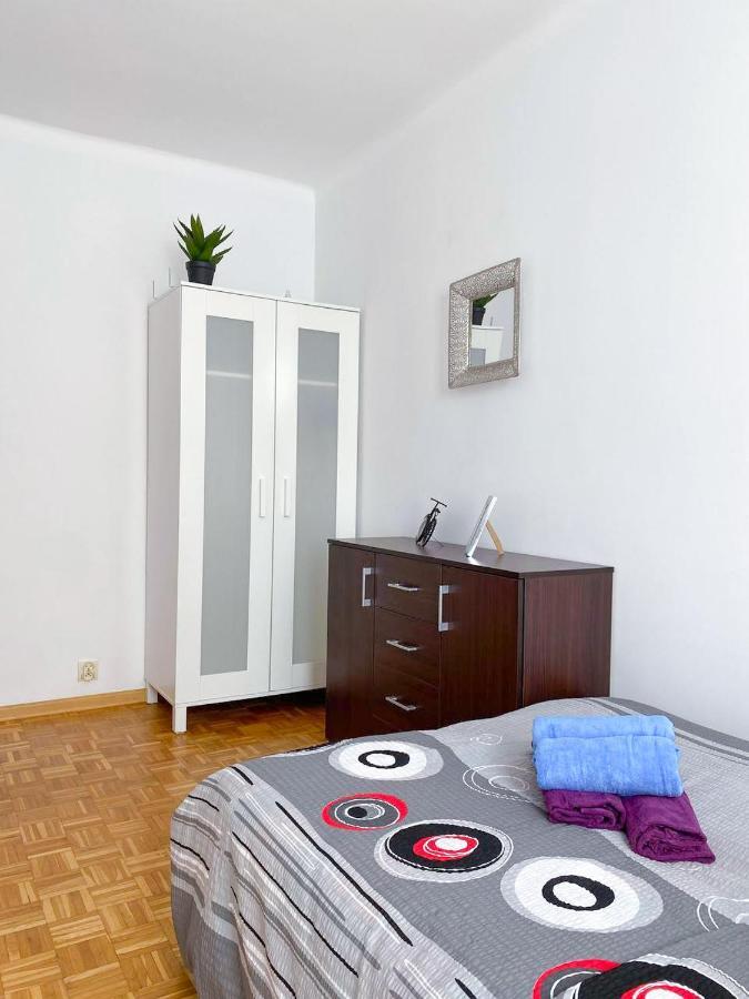 Room №3 Grzybowska 5 The Very Center Of Warsaw Exterior photo